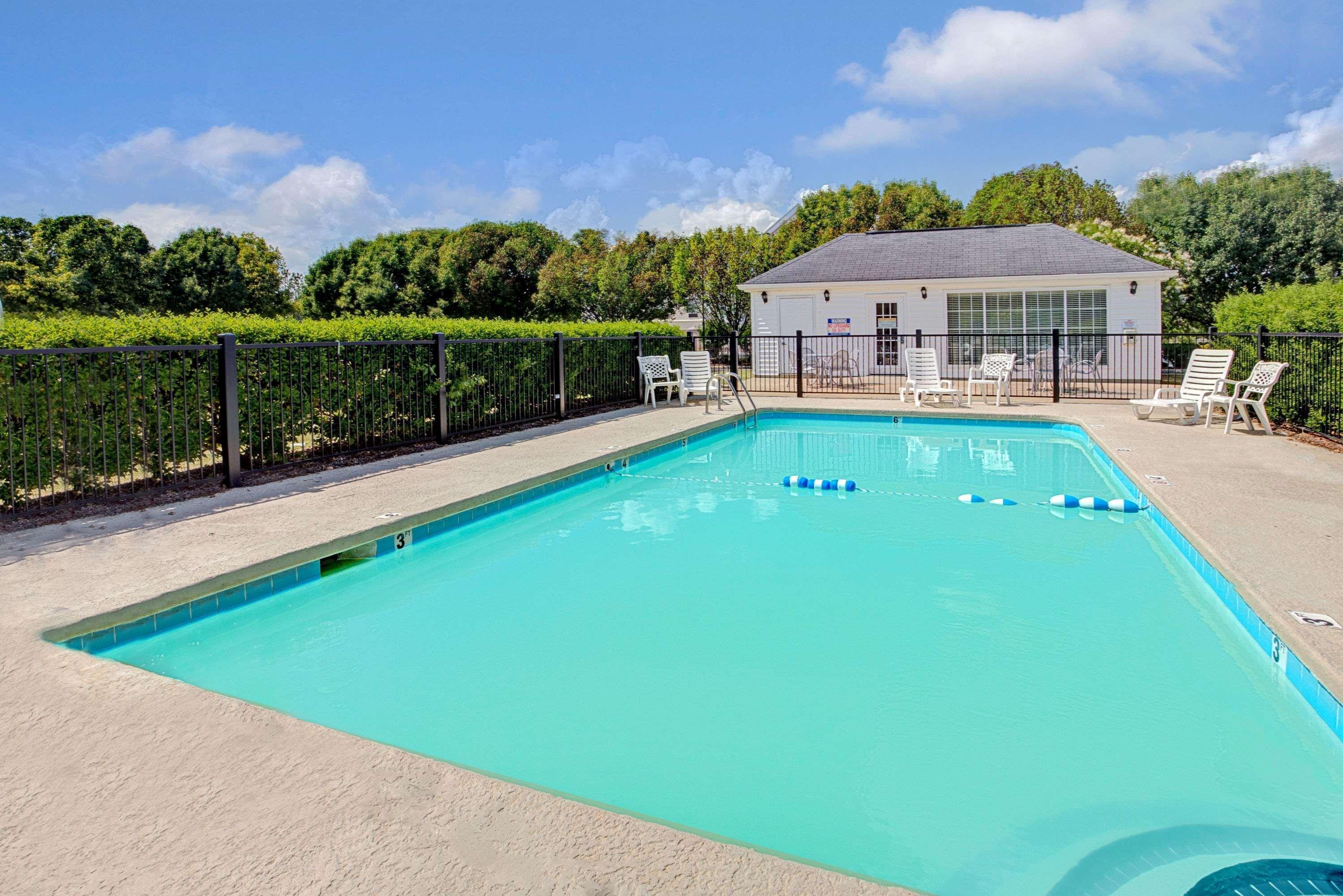 Hotel Baymont By Wyndham 2*