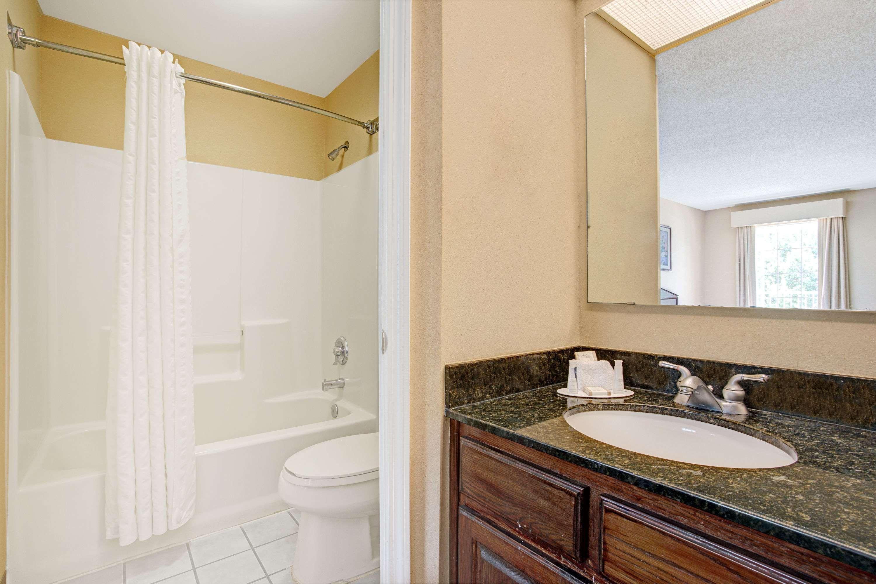 Baymont By Wyndham Hotel Smithfield