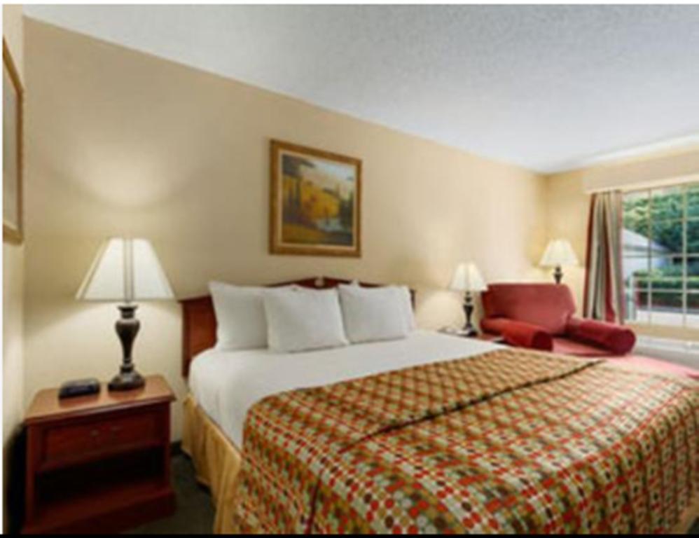 Baymont By Wyndham Hotel